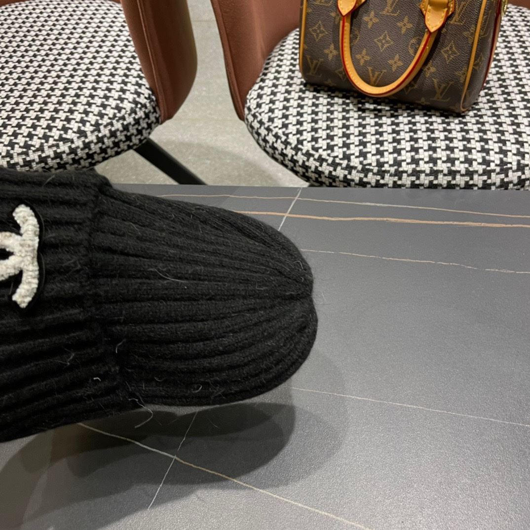 Chanel Caps